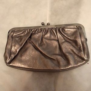 Express Clutch